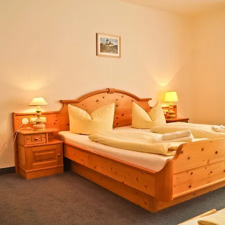 Bavaria Dream Hotel 3*